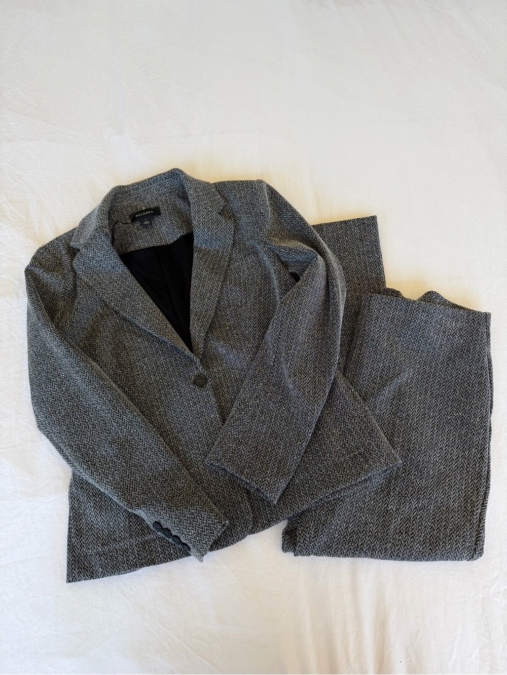Halogen Matching Blazer and Pant Set
